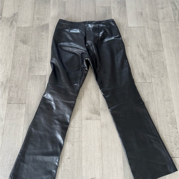 Women's Black  Pants Danier Leather - Picture 5 of 10